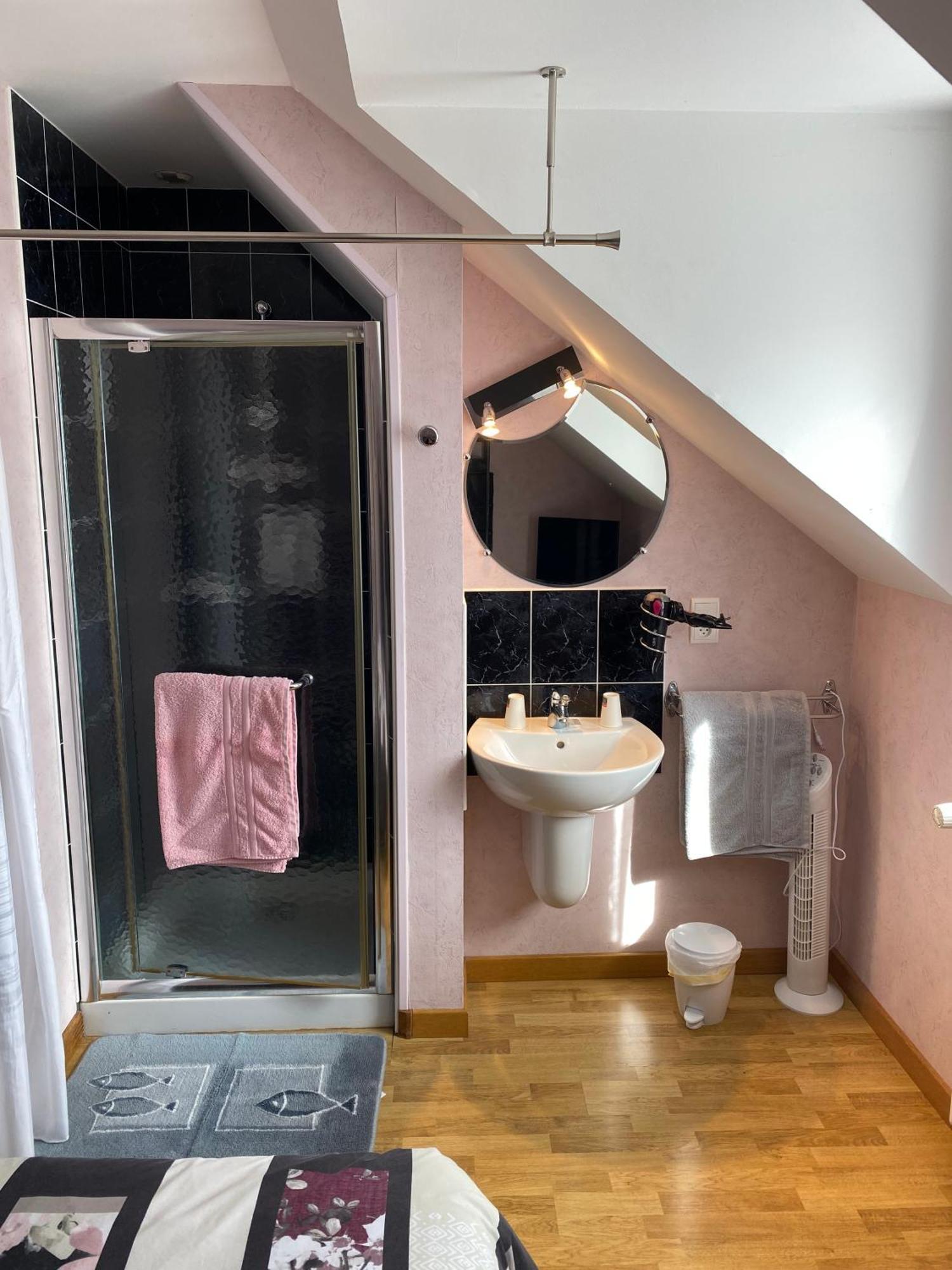 Le Petitepinay Bed and Breakfast Moitron-sur-Sarthe Eksteriør billede