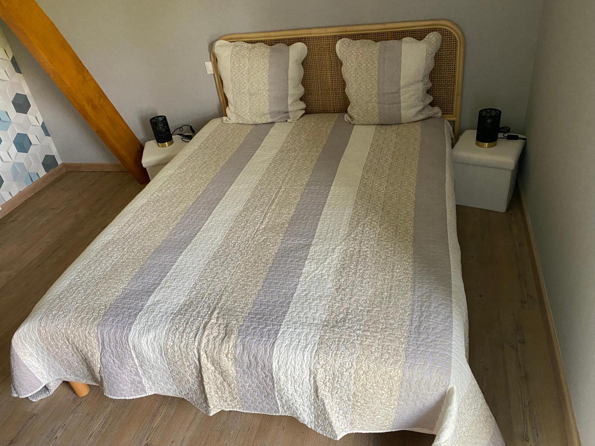 Le Petitepinay Bed and Breakfast Moitron-sur-Sarthe Eksteriør billede